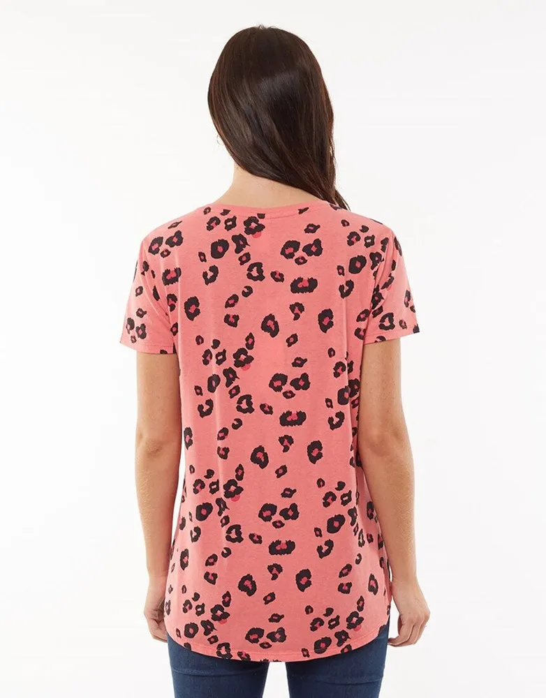 Elm Leopard Vee Tee Coral Pink