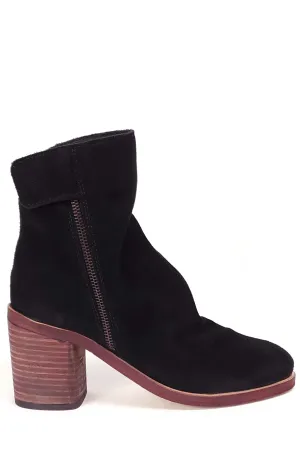 Jana Black Suede Leather