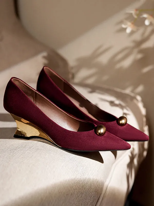 Pointed-Toe Shallow Cut Split-Joint Pumps