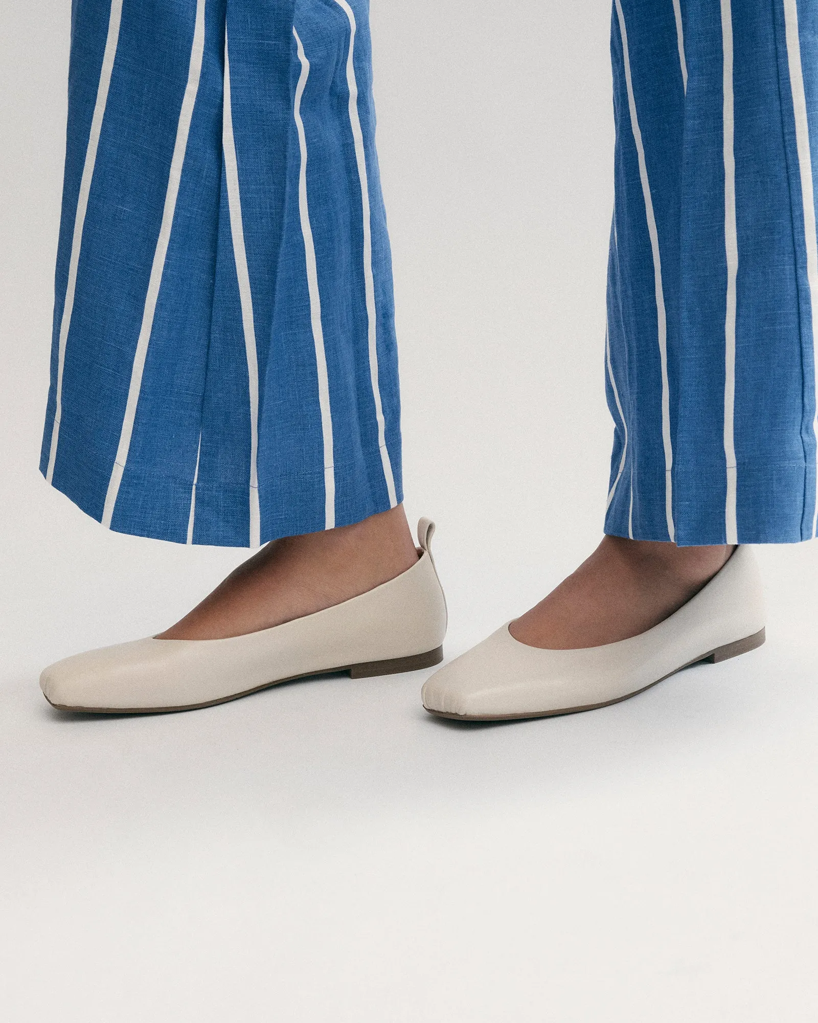 SIERRA CASUAL FLATS OFF WHITE LEATHER